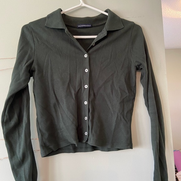 Brandy Melville forest green button-up Caroline cardigan, long sleeve - Picture 2 of 4